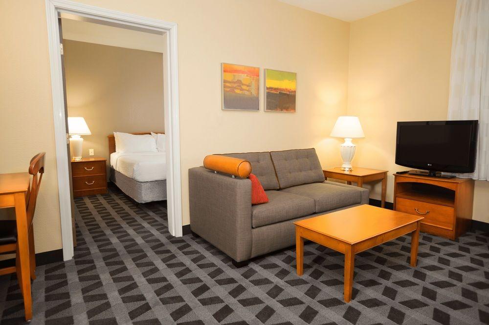 Towneplace Suites Chicago Lombard Exterior photo