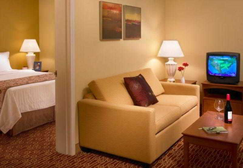 Towneplace Suites Chicago Lombard Exterior photo